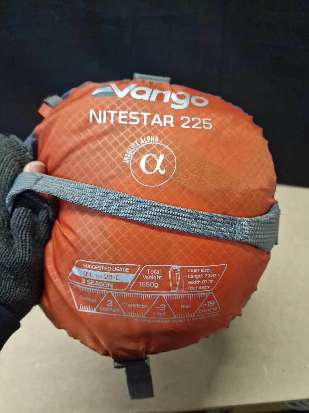 Lot 326: Vango Nitestar 225 3-Season Sleeping Bag