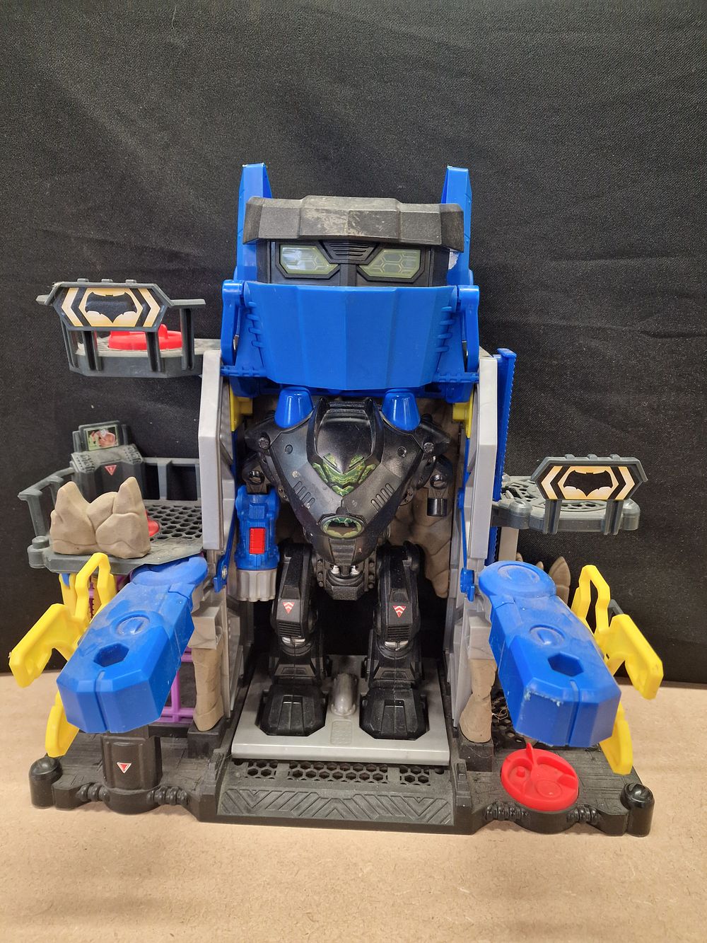 Lot 331: Imaginext DC Super Friends Robo Batcave Playset