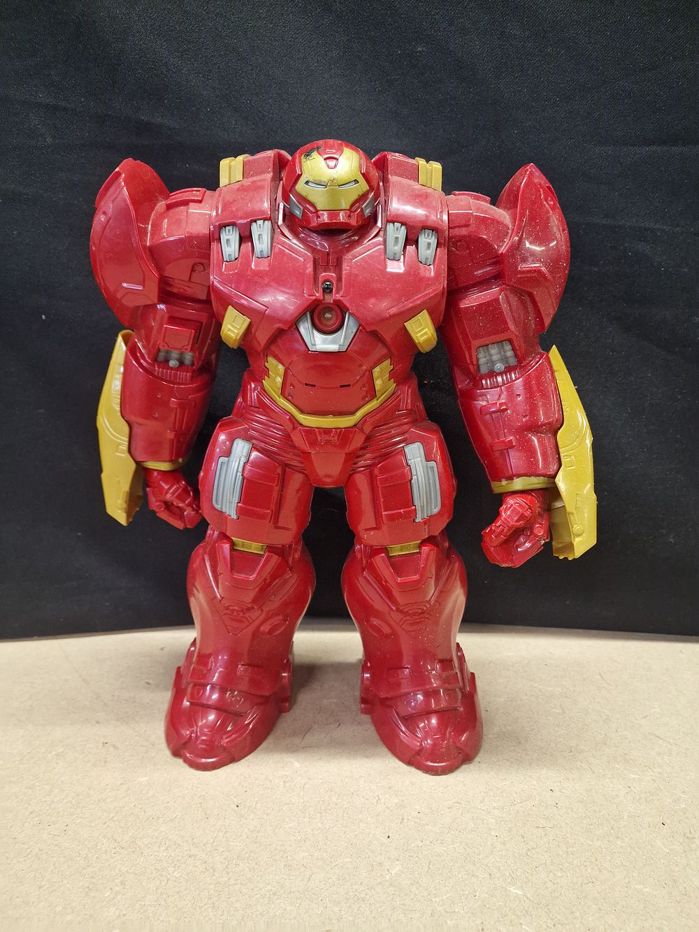 Lot 342: Marvel Avengers Titan Hero Tech Interactive Hulk Buster Figure