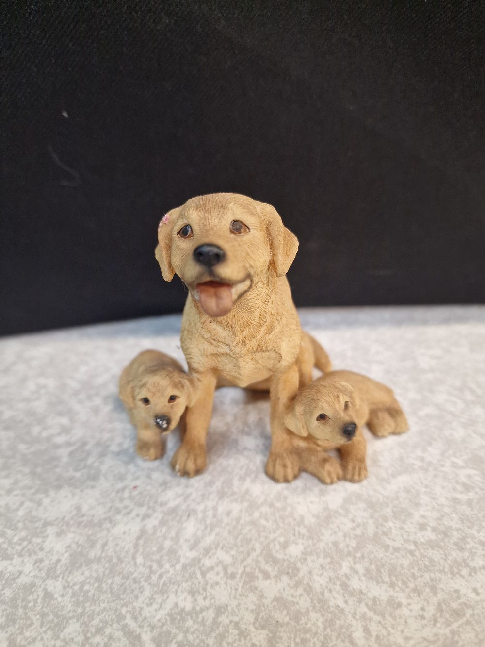 Lot 398: Realistic Golden Retriever Mother and Puppies Figurine