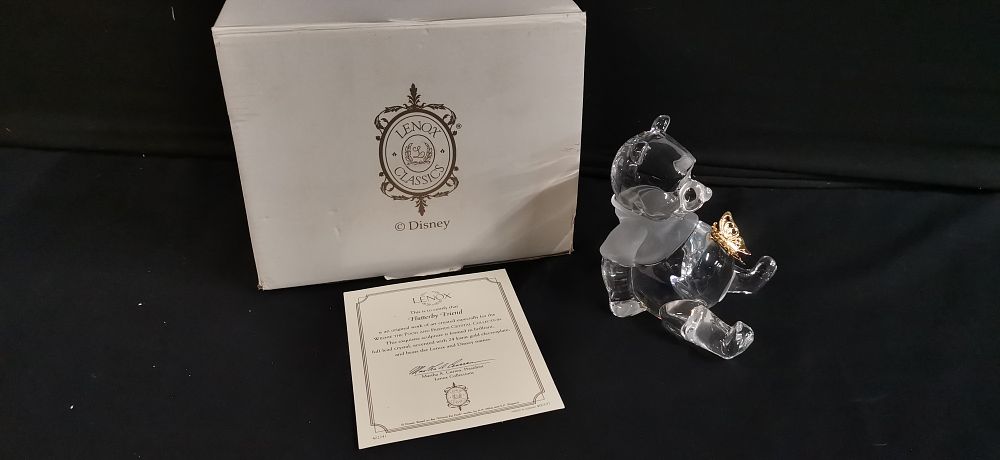 Lot 188: Lenox Classics Disney Winnie the Pooh Flutterby Friend Crystal Figurine