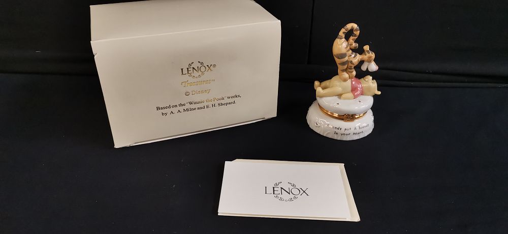Lot 198: Lenox, Disney "The Bouncy Pouncy Treasure Box" Winnie the Pooh and Tigger Trinket Box