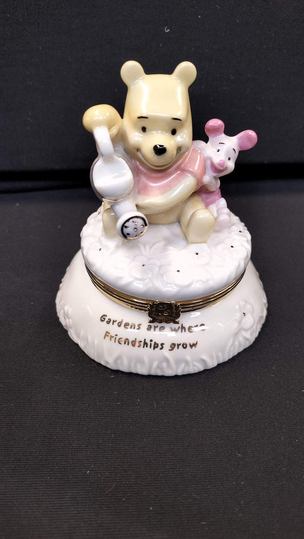 Lot 210: Lenox Pooh's Friendship Garden Fine China Trinket Box