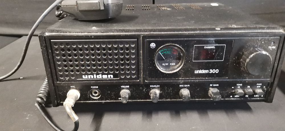 Lot 336: Uniden 300 Base Station CB Radio Transceiver with Microphone
