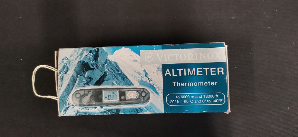 Lot 347: Victorinox Altimeter Thermometer Multi-Tool Set with Original Box. RRP £59.95