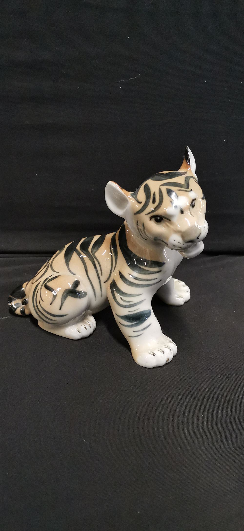 Lot 368: Lomonosov USSR Porcelain Tiger Cub Figurine
