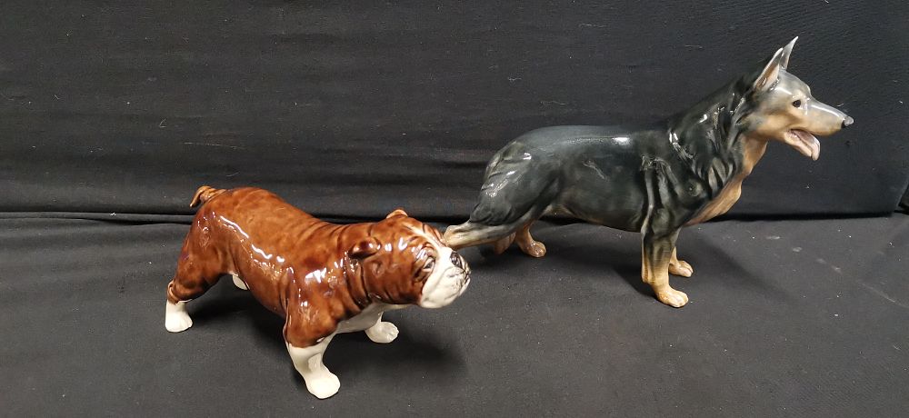 Lot 369: Two Heredities Ceramic Dog Figurines