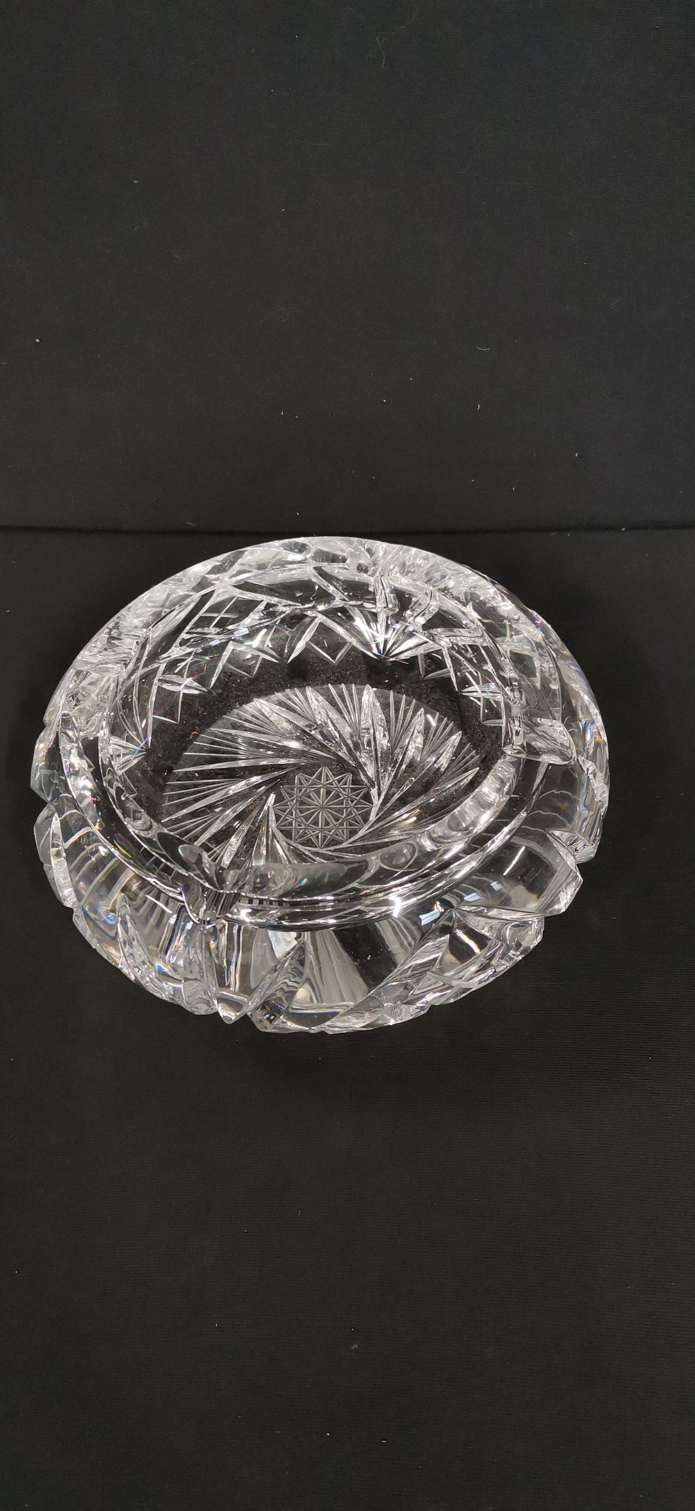 Lot 267: Heavy Cut Crystal Starburst Pattern Ashtray