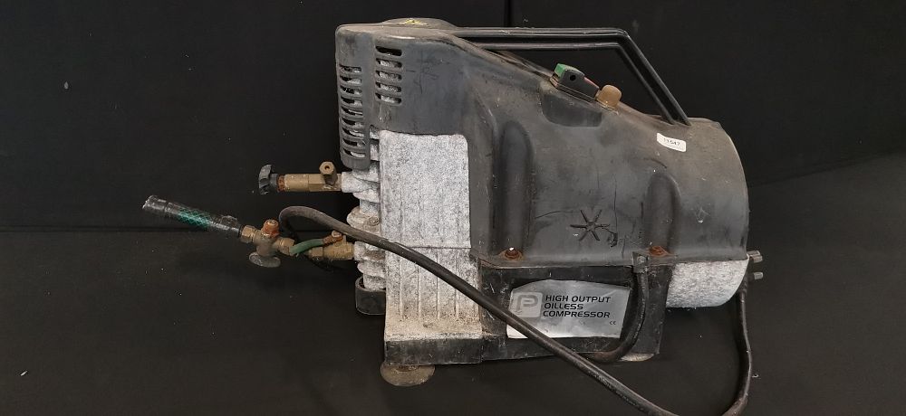 Lot 300: A High Output Oilless Portable Air Compressor