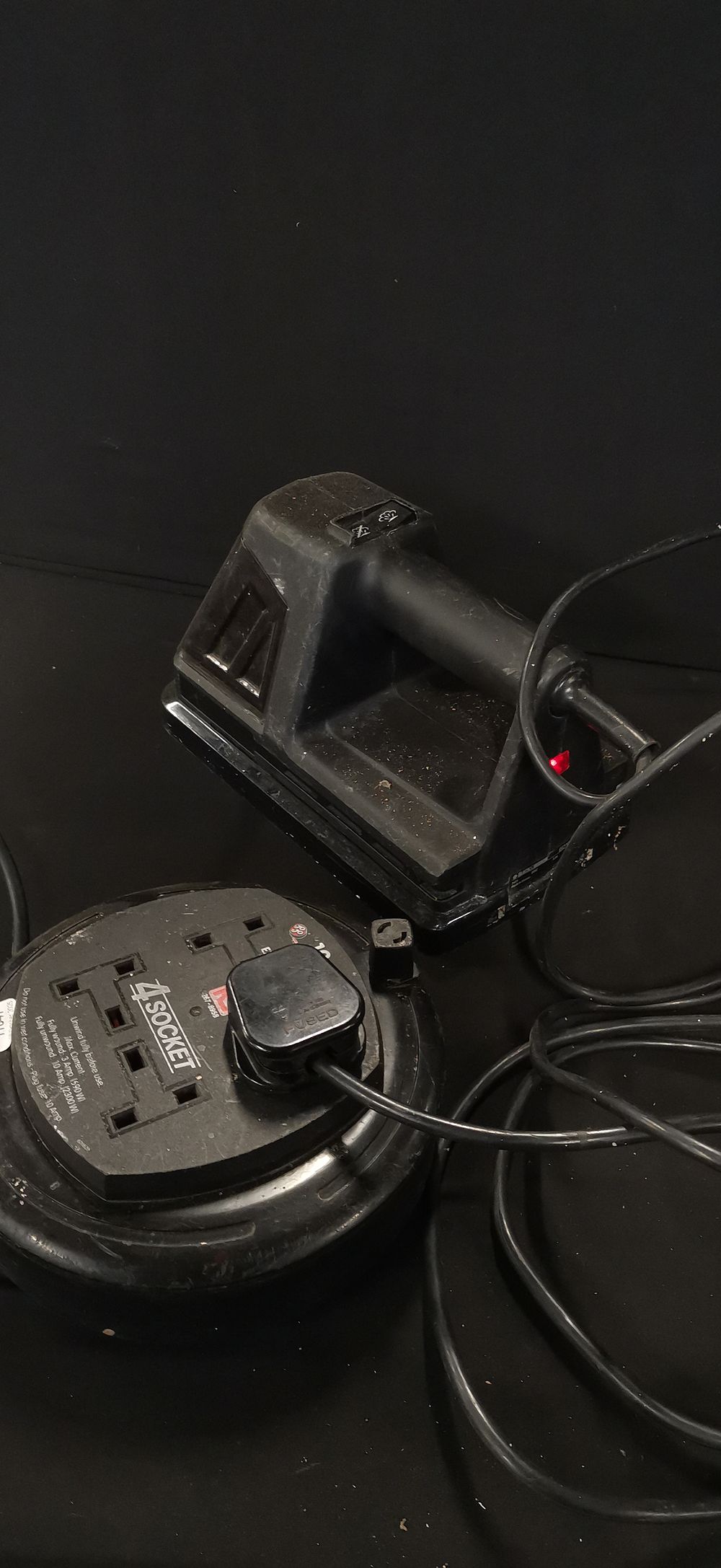 Lot 294: Two Electrical Items Including Black & Decker Wallpaper Stripper