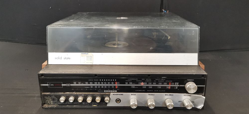 Lot 299: Fidelity Radio Ltd Model U.A.3 Radio and Turntable
