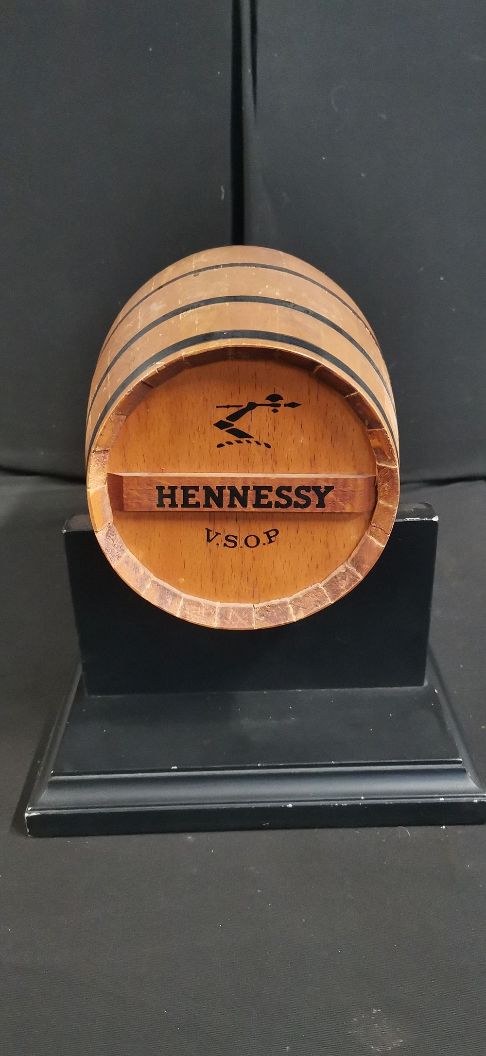 Lot 351: Vintage Hennessy VSOP Promotional Oak Barrel with Display Stand
