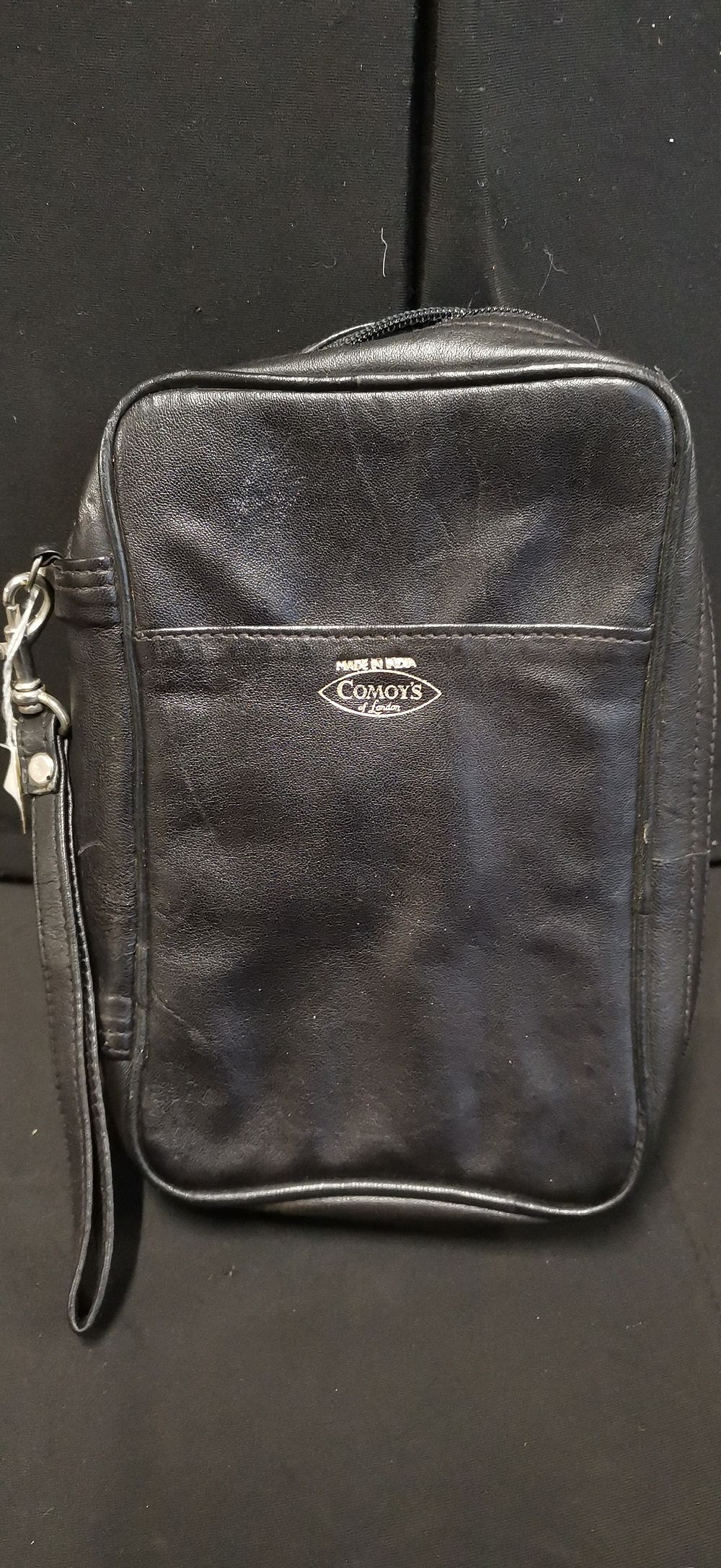 Lot 360: Comoy's of London Black Leather Travel Cigar Organiser Pouch. RRP £24.95