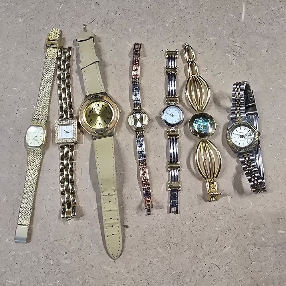 Lot 214: Assorted Ladies Fashion Wristwatches, Sekonda and Elgin, Lot of 7