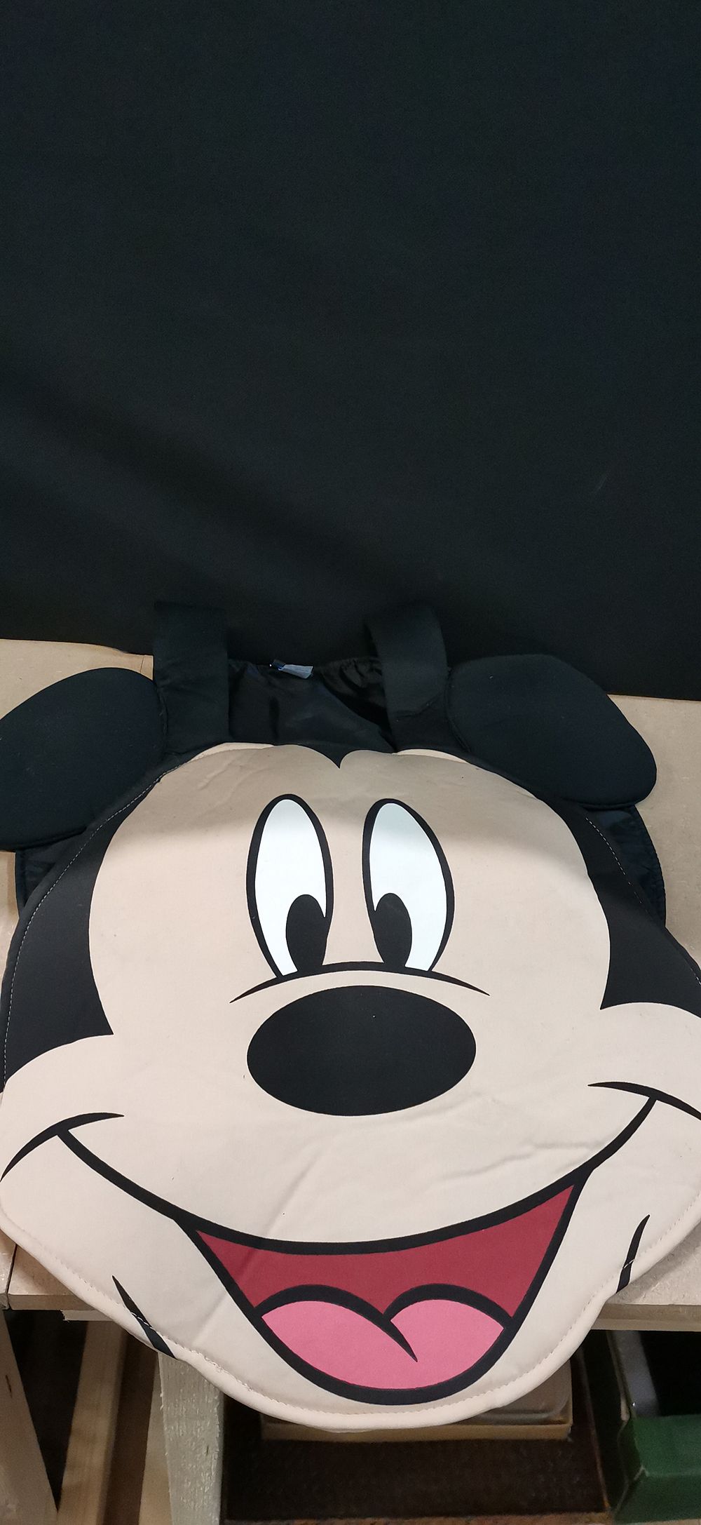 Lot 406: Disney at George Mickey Mouse Big Face Costume Accessory