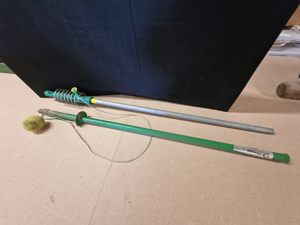 Lot 456: Swing Ball Pole