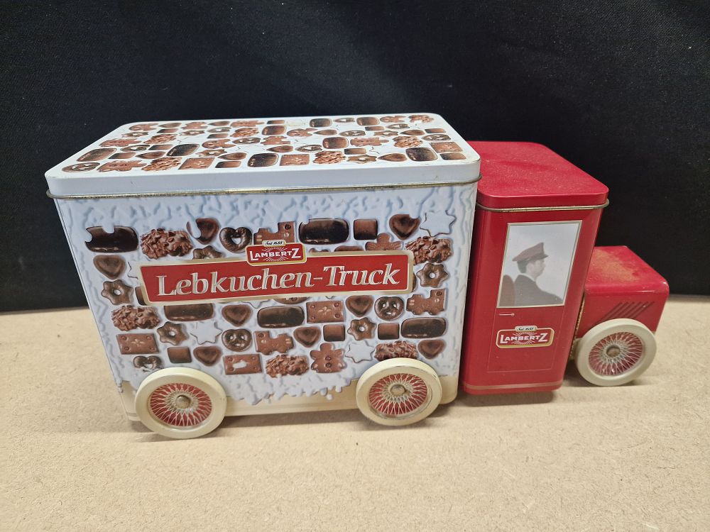 Lot 461: Lambertz Lebkuchen-Truck Decorative Metal Biscuit Tin