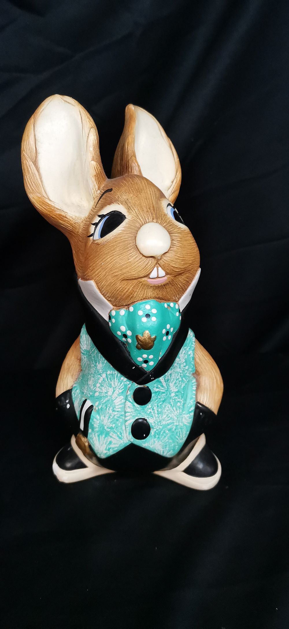 Lot 262: PenDelfin Uncle Soames Hand Painted Stonecraft Rabbit Figurine