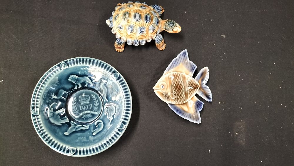 Lot 350: Three Wade Porcelain Animal Figurines and Silver Jubilee Dish