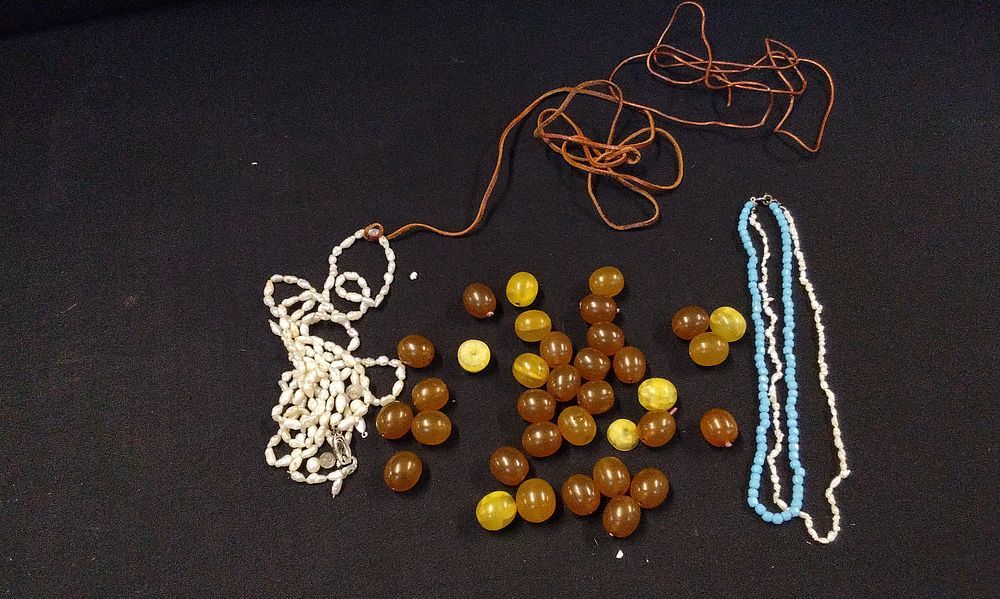 Lot 355: Selection of Various Jewellery