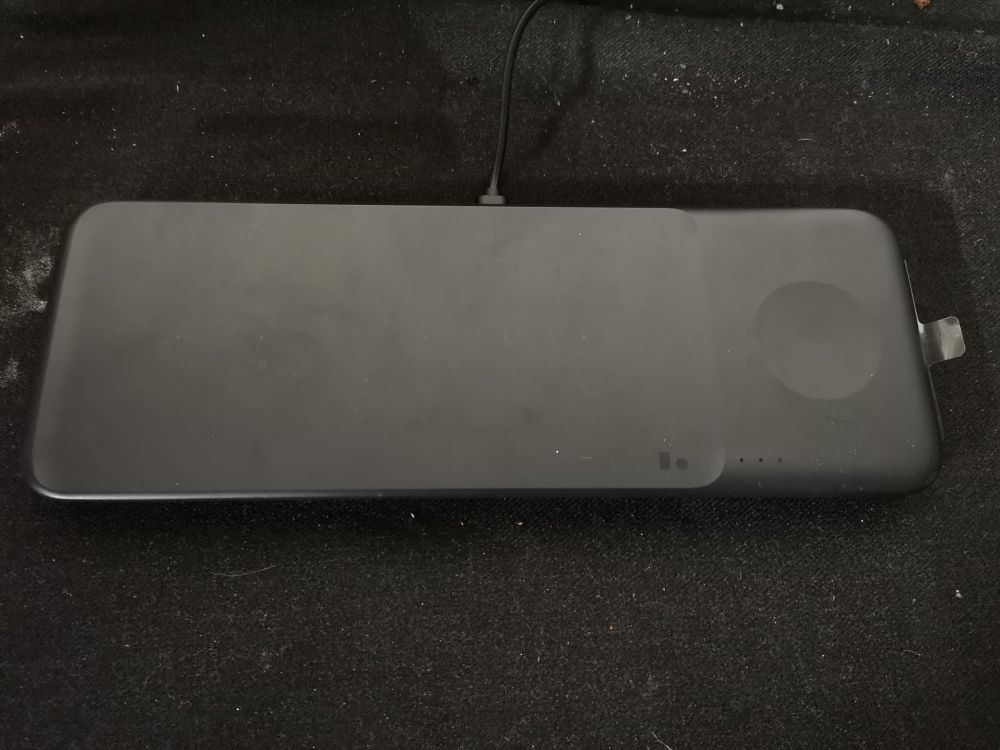 Lot 292: Samsung Wireless Charger Trio Pad Model EP-P6300 Black