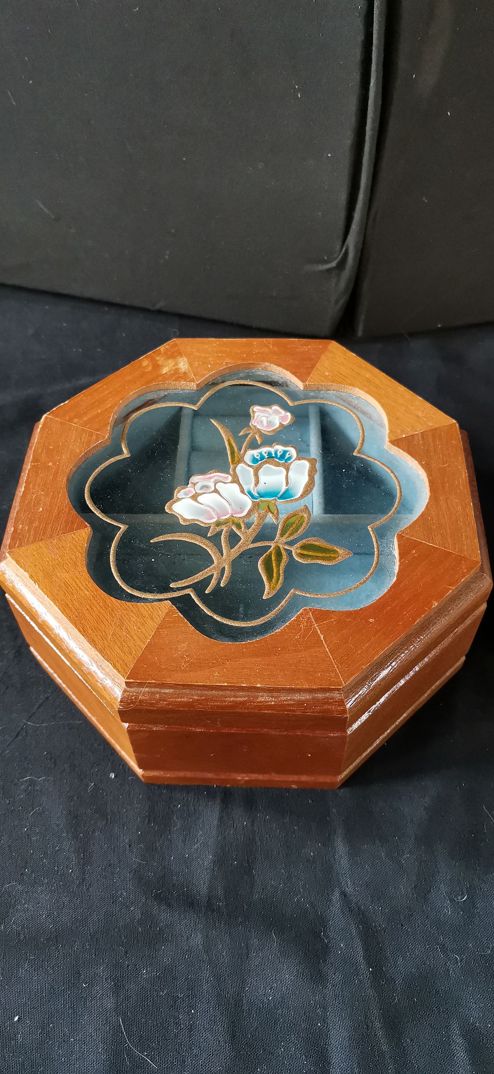Lot 319: Octagonal Wooden Jewellery Box with Floral Glass Lid