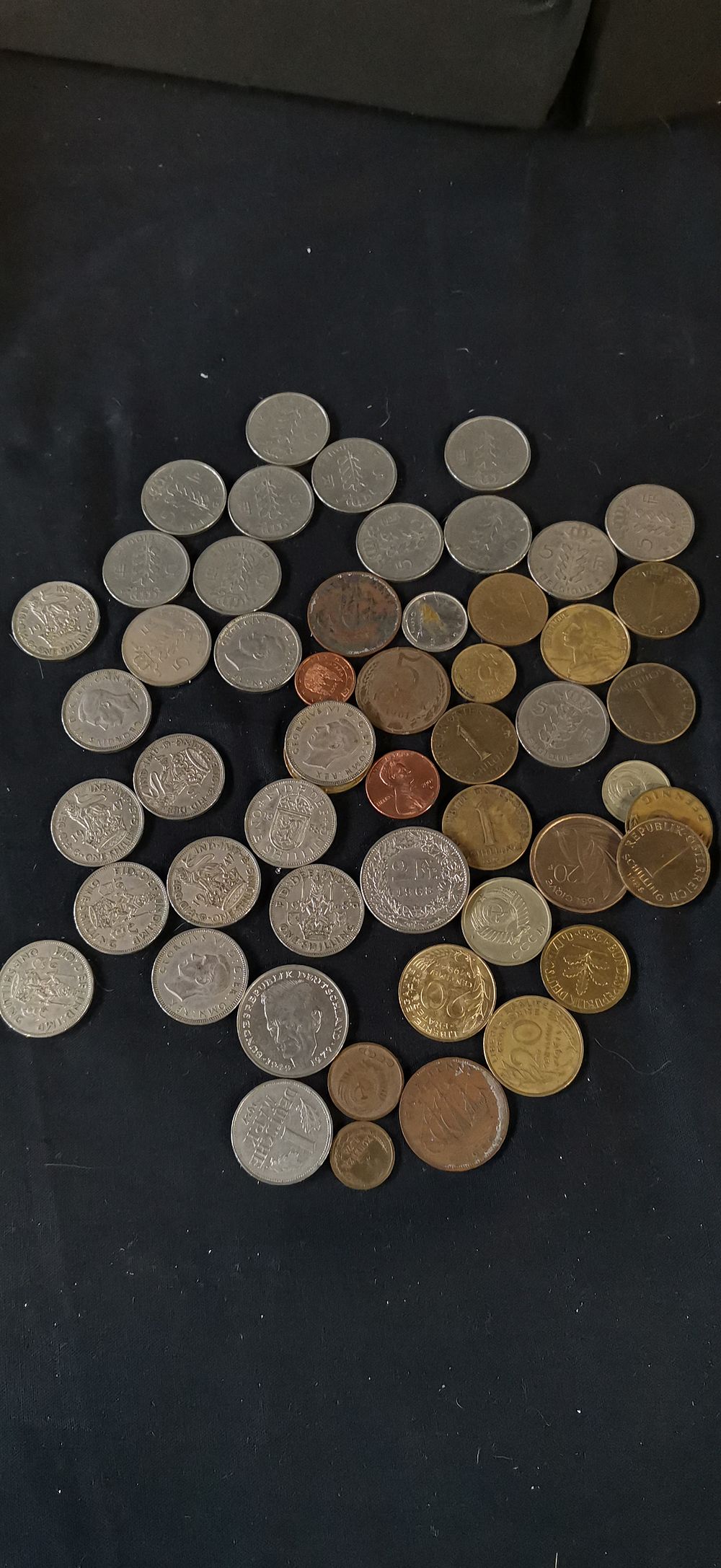 Lot 322: A Collection of Assorted International Coins