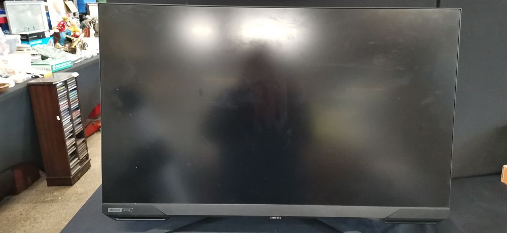 Lot 374: Samsung S32BG700EU Colour Display Unit. No Power Supply