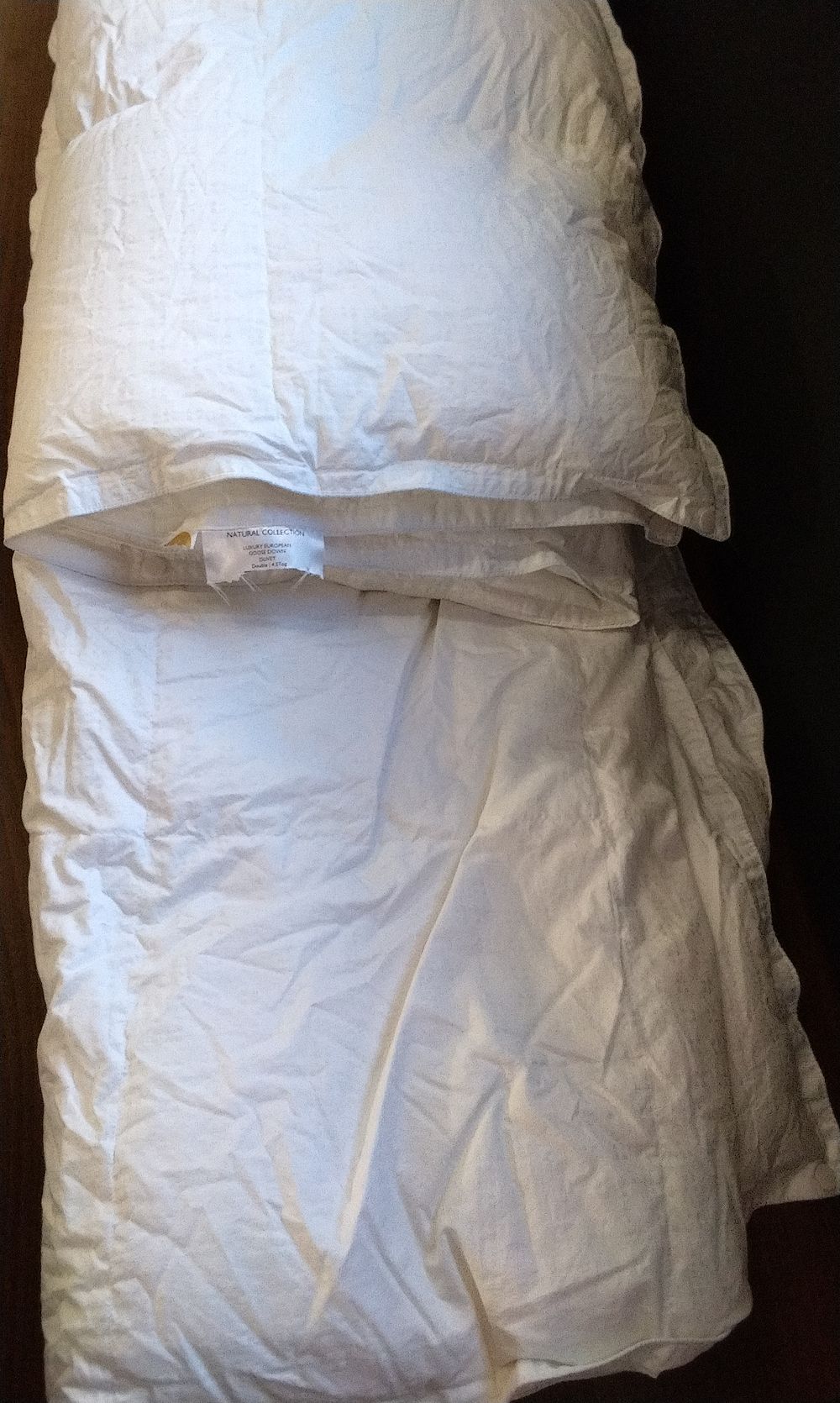 Lot 201: Natural Collection Luxury European Goose Down Double 4.5 Tog Duvet