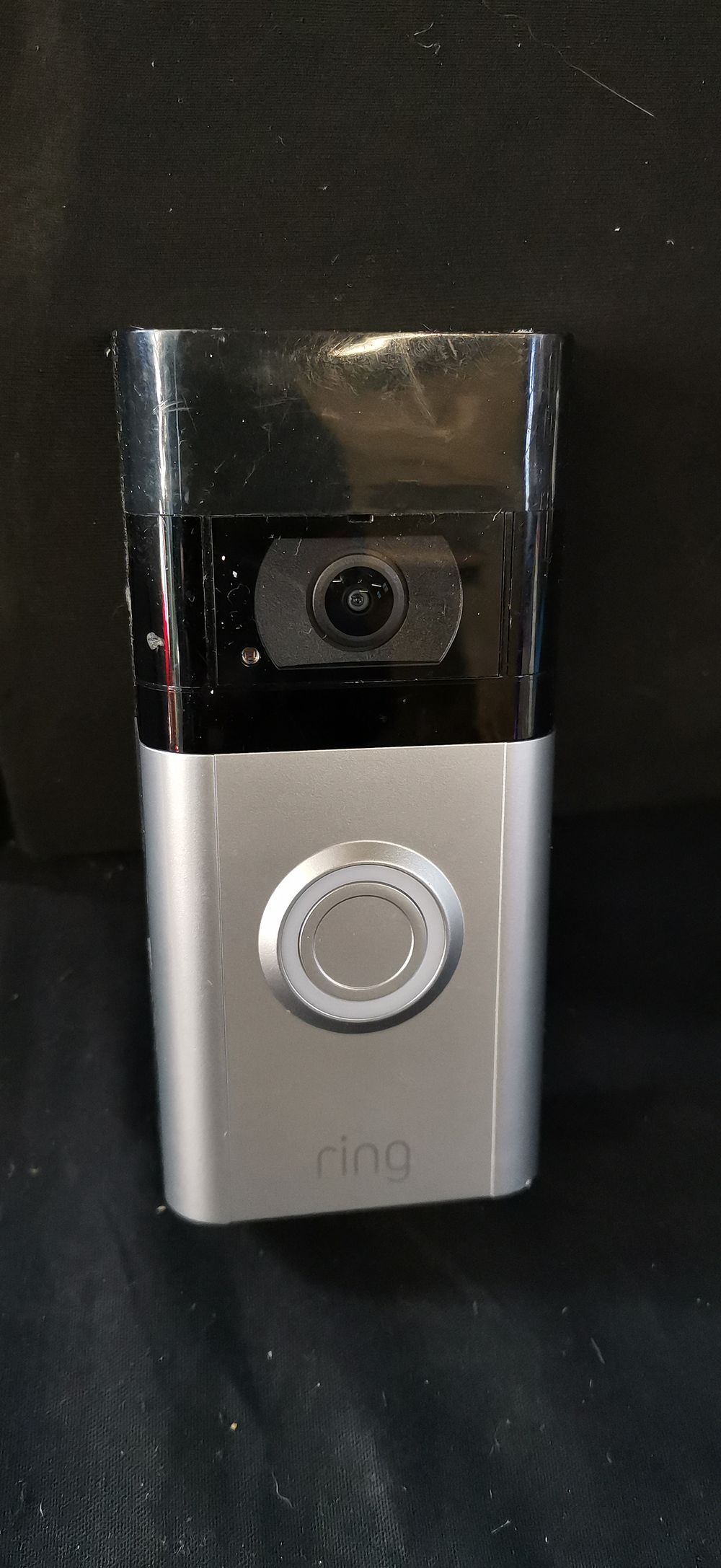 Lot 185: Ring Video Doorbell 3 Model 5AT3S9