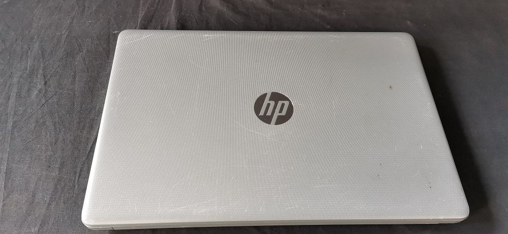Lot 188: HP Laptop Model 15-da0503sa. Spares or Repair