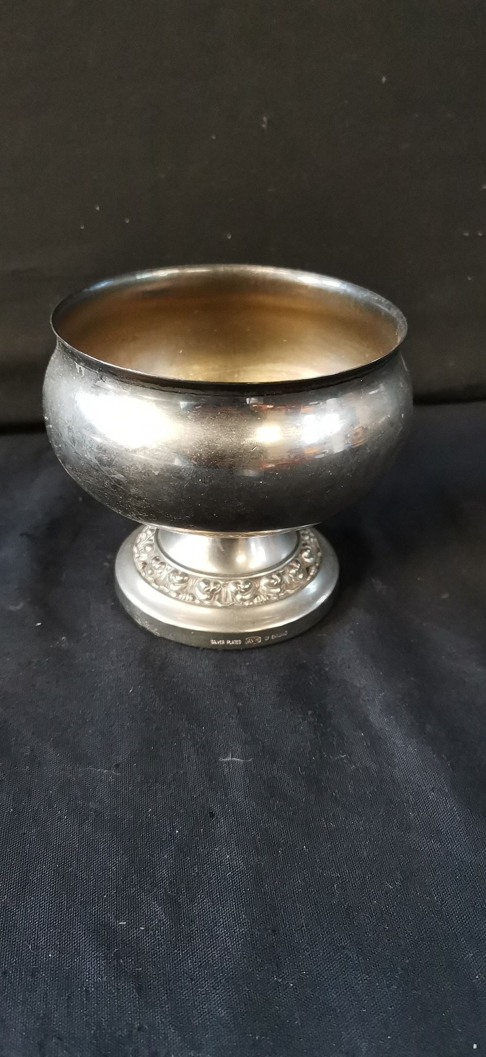 Lot 198: Silver Plated Footed Bowl with Gilt Interior