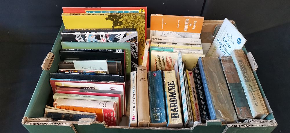 Lot 234: A Collection of Assorted Books and Booklets. COLLECTION ONLY