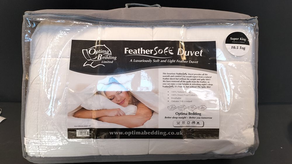 Lot 313: Optima Bedding Limited Super King FeatherSoft 10.5 Tog Duvet