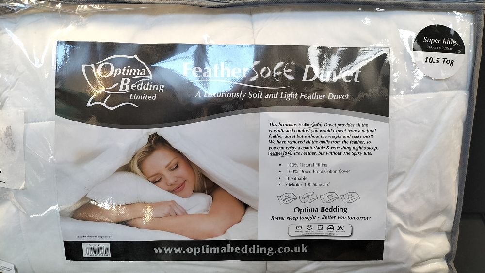 Lot 336: Optima Bedding FeatherSoft Super King 10.5 Tog Duvet