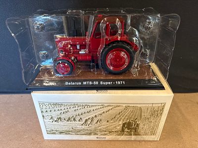 Atlas Editions Belarus MTS-50 Super 1971 Model Tractor. A 1/32 scale red Belarus MTS-50 Super 