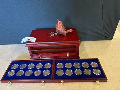 The Wren Farthing Collection in a Wooden Chest. The Wren Farthing Collection comprising 