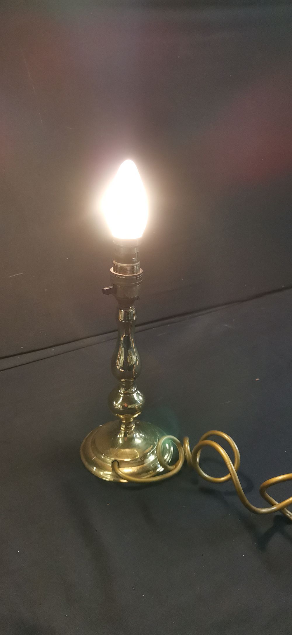 Lot 430: Polished Brass Coloured Candlestick Style Table Lamp Base