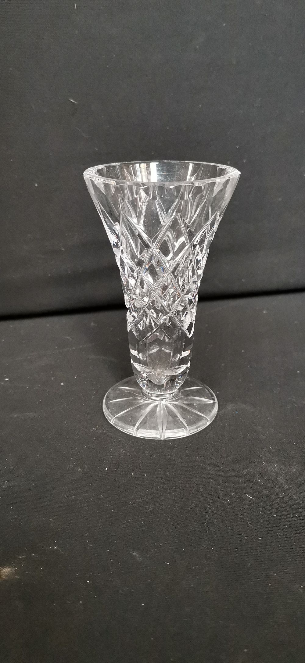 Lot 455: A clear cut-glass bud vase with diamond pattern
