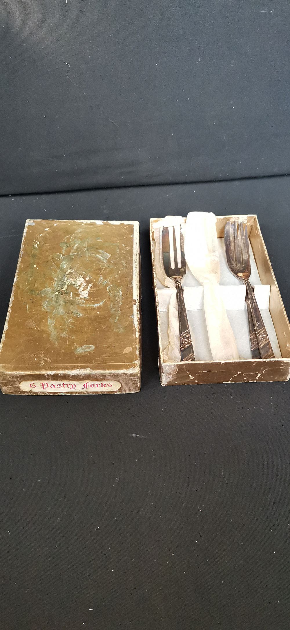 Lot 470: 6 Pastry Forks with Decorative Floral Handles