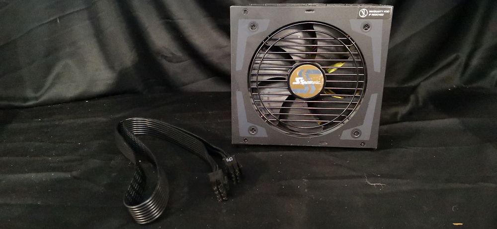 Lot 278: Seasonic FOCUS PLUS 550 Gold SSR-550FX Power Supply Unit