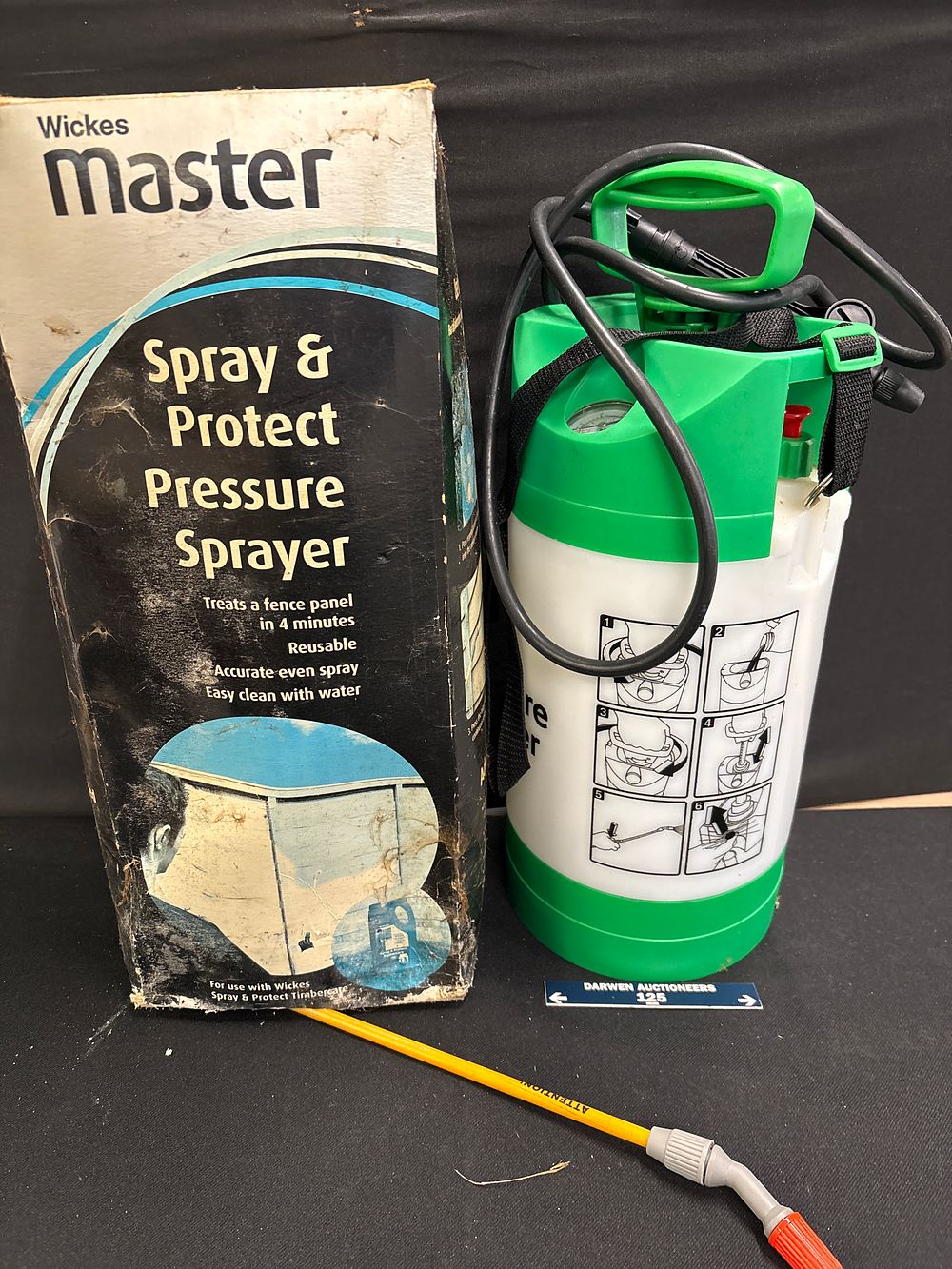 Lot 186: Wickes, Master Spray & Protect Pressure Sprayer, Modern Era