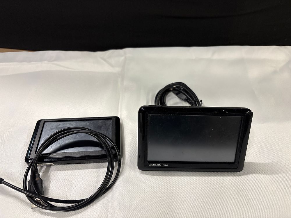 Lot 253: A Pair of Garmin nüvi Portable GPS Navigation Systems, Black