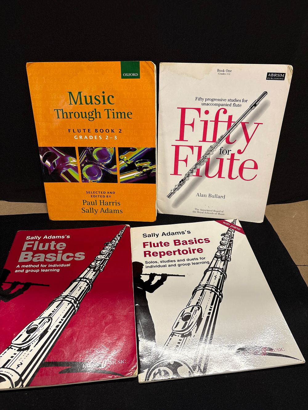 Lot 271: Bullard, A. et al. A Collection of Four Flute Tutorial Music Books. Various Publishers, v.d.