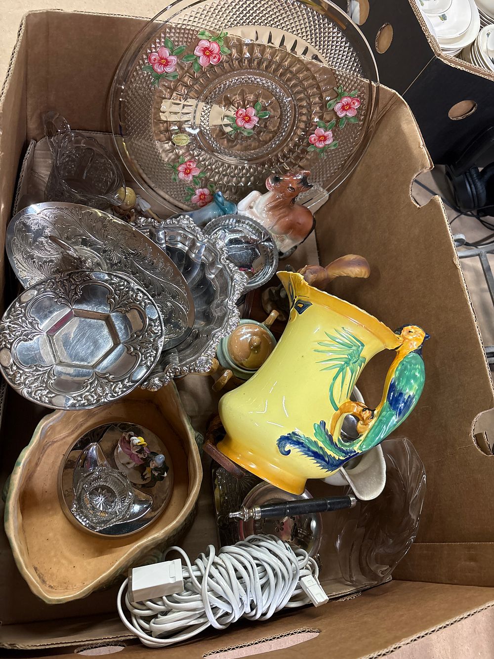 Lot 289: Various Makers, A Box of Various Homeware