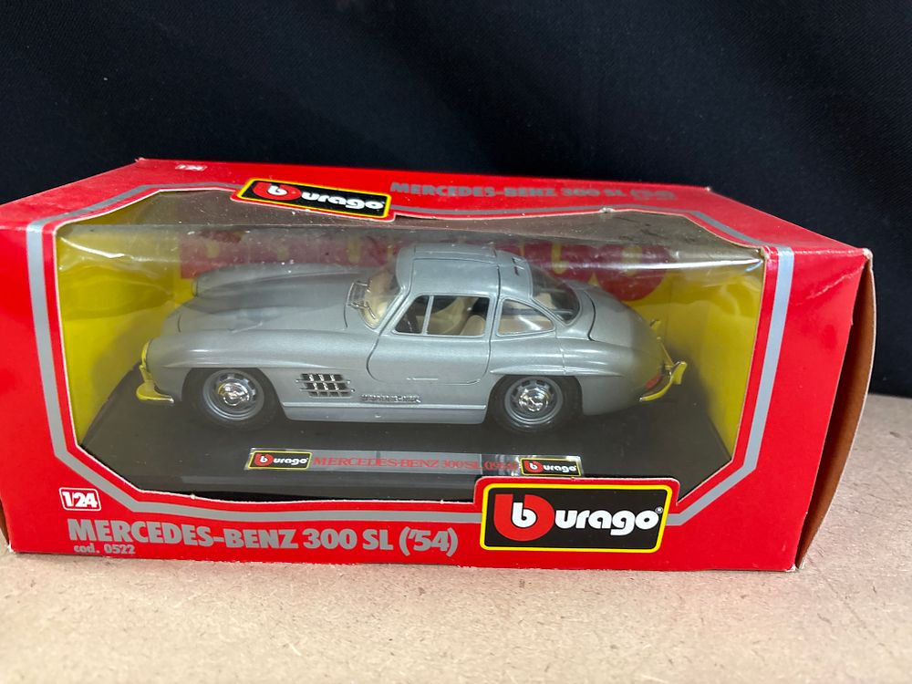 Lot 276: Bburago Mercedes-Benz 300 SL (1954) Die-cast Model, 1990s.