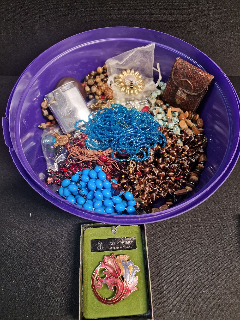 Lot 355: Mixed Selection of Costume Jewellery