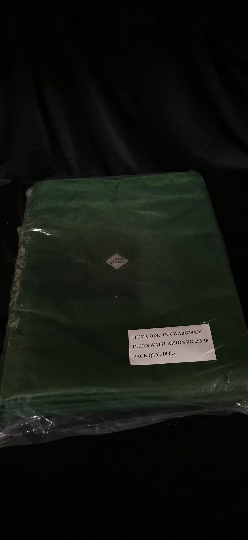 Lot 158: 10 Catering Clobber Green Chefs Waist Aprons