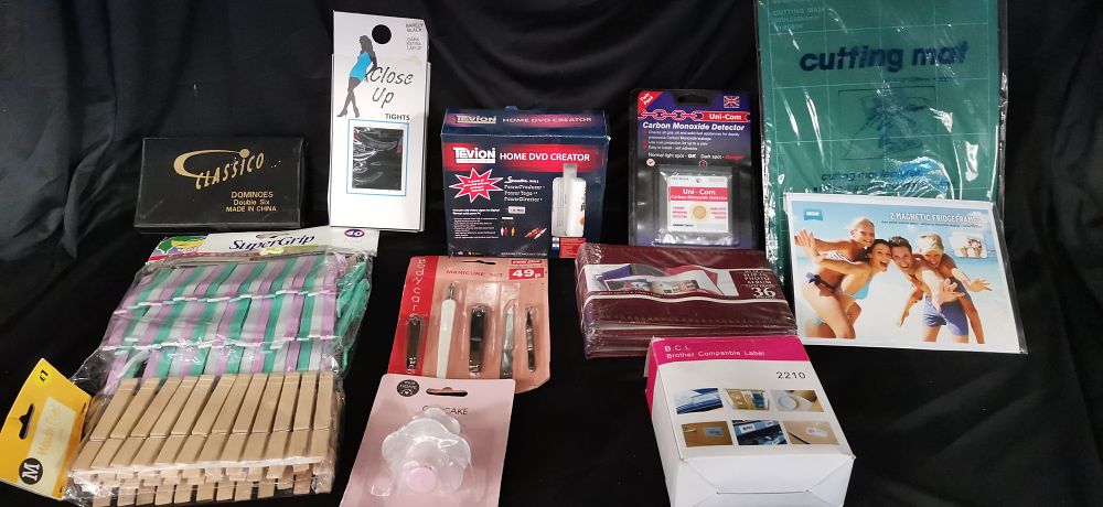 Lot 210: A Collection of Household and Leisure Items