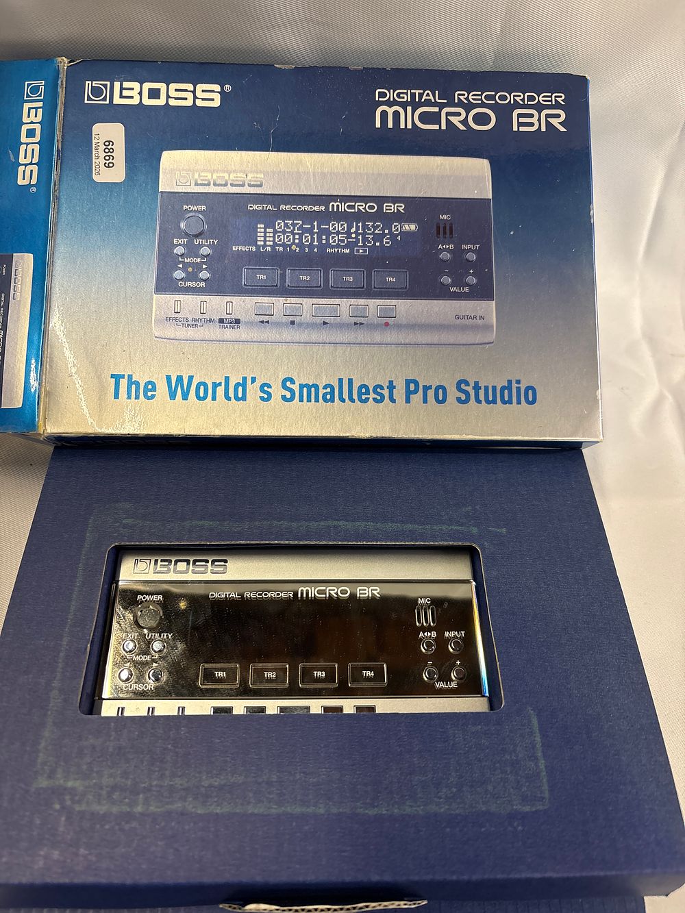 Lot 319: BOSS Micro BR Portable Digital Multi-Track Recorder
